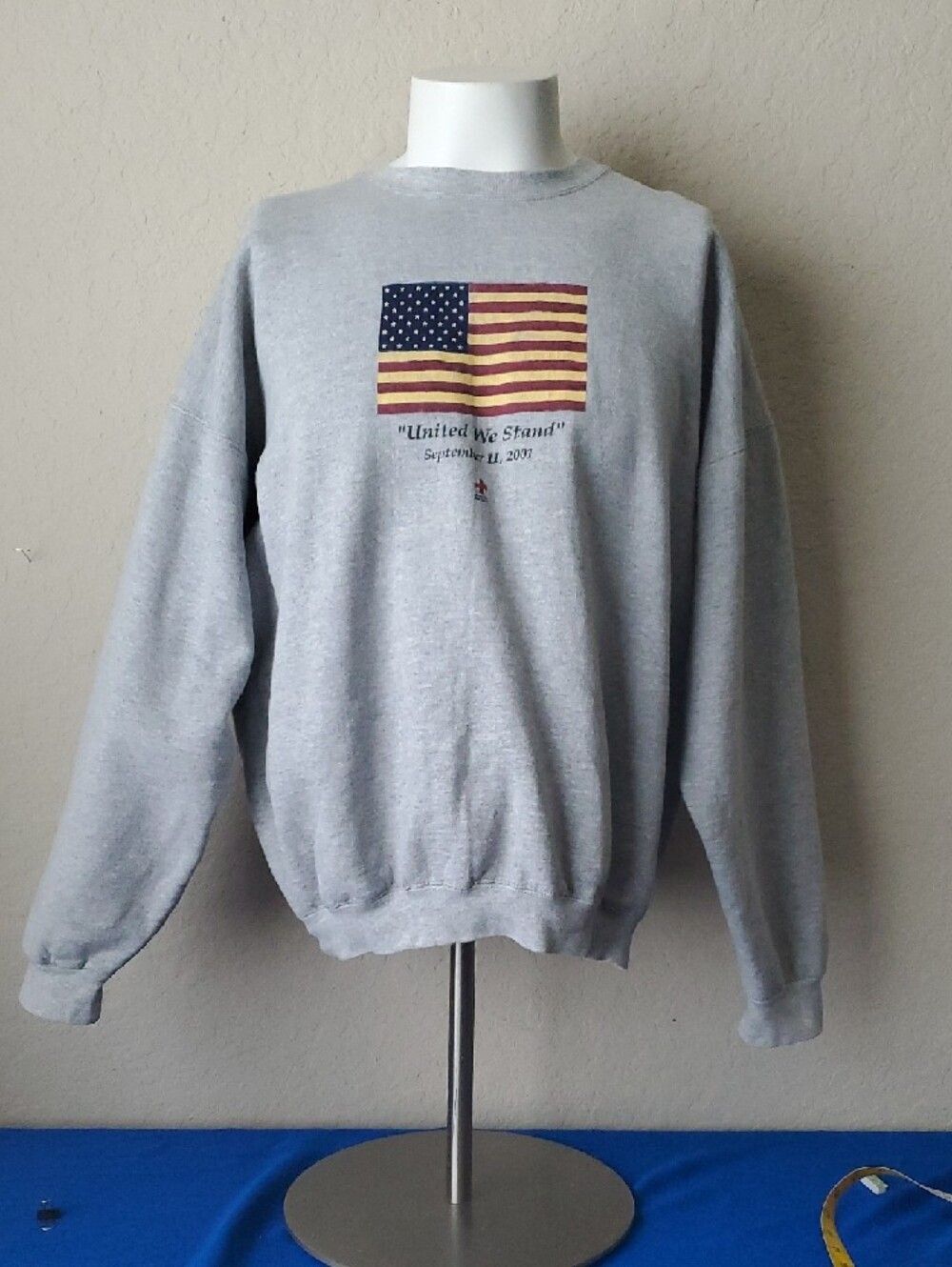 Vintage 2001 United We Stand 9/11 Crewneck Sweatshirt XL Hanes Ultimate Cotton
